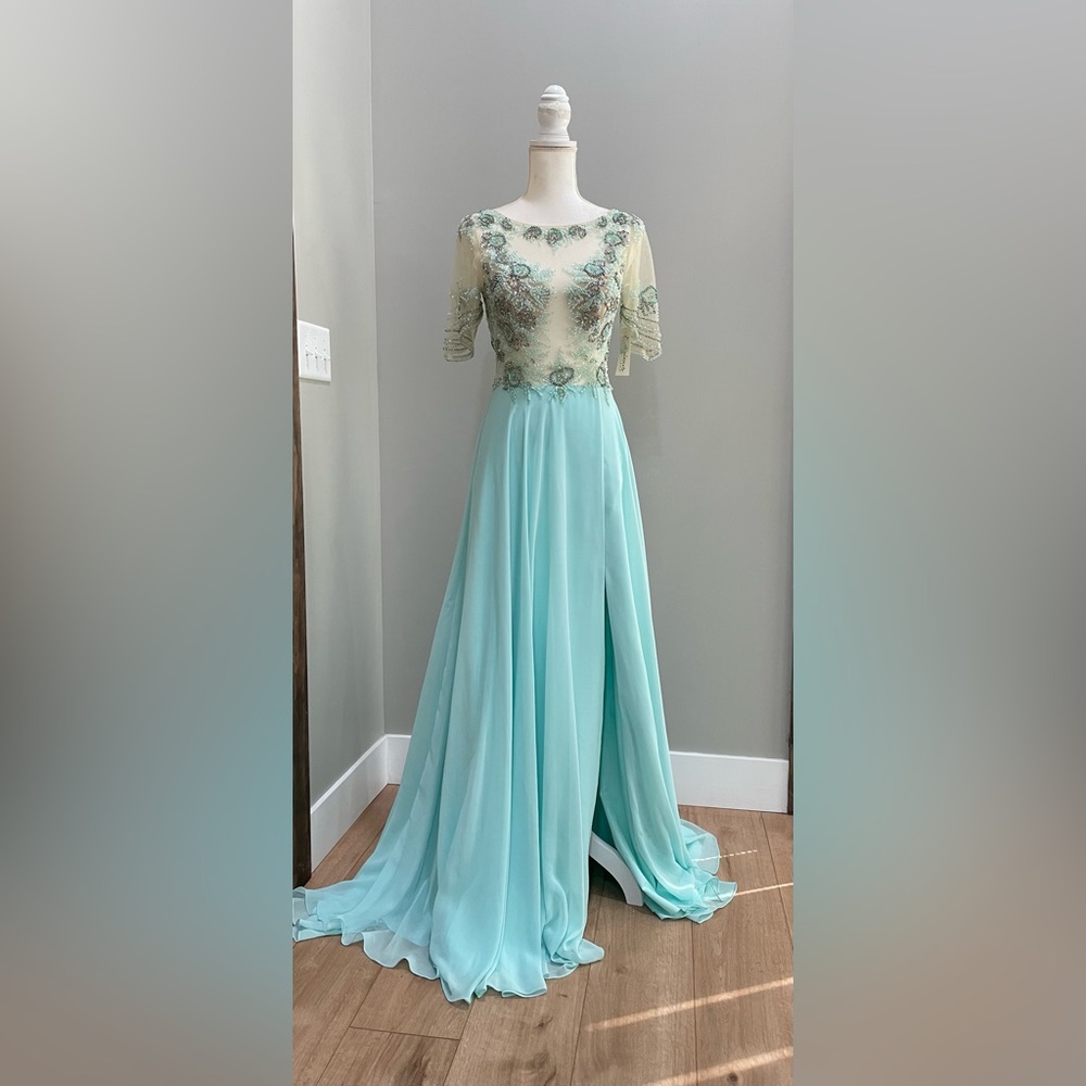 🌟Host Pick🌟Women’s Mint Envious Couture Prom Dress